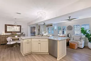 7137 Westmoreland Dr, Sarasota, FL 34243 - Photo 31