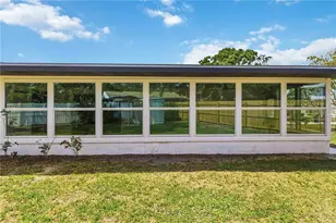 530 St Andrews Dr, Sarasota, FL 34243 - Photo 37