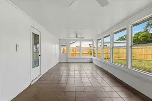 530 St Andrews Dr, Sarasota, FL 34243 - Photo 47