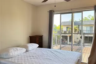 3255 Ramblewood Pl, Sarasota, FL 34237 - Photo 13