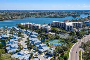 1269 Siesta Bayside Dr, Sarasota, FL 34242 - Photo 57