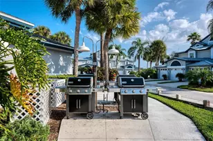 1269 Siesta Bayside Dr, Sarasota, FL 34242 - Photo 53