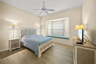 6923 Lennox Pl, University Park, FL 34201 - Photo 7