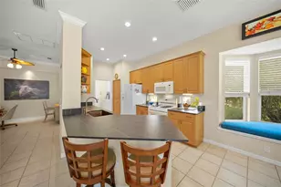 6923 Lennox Pl, University Park, FL 34201 - Photo 9
