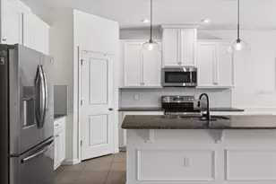 8717 Corkscrew Crossing, Parrish, FL 34219 - Photo 17