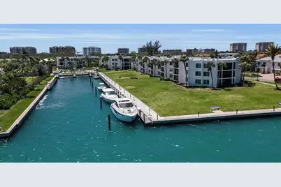 448 Gulf Of Mexico Drive #A205, Longboat Key, FL 34228 - Photo 43