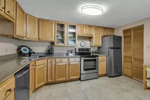 448 Gulf of Mexico Dr, Longboat Key, FL 34228 - Photo 19