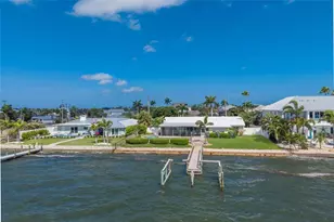 633 Key Royale Dr, Holmes Beach, FL 34217 - Photo 15