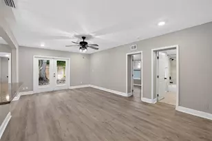 1081 55th Terrace S, Saint Petersburg, FL 33705 - Photo 9