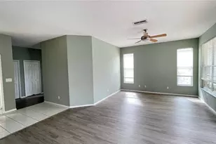 210 41st St NE, Bradenton, FL 34208 - Photo 3