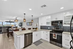 1080 W Peppertree Ln, Sarasota, FL 34242 - Photo 7