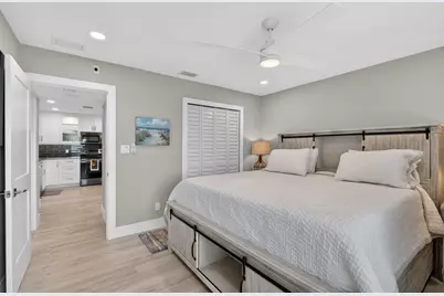 1080 W Peppertree Lane #305A, Sarasota, FL 34242 - Photo 35
