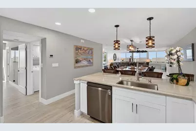 1080 W Peppertree Lane #305A, Sarasota, FL 34242 - Photo 11