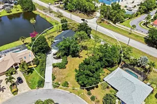 8021 Timber Lake Ln, Sarasota, FL 34243 - Photo 5