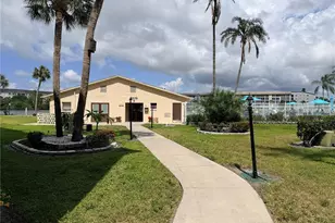 3621 Lake Bayshore Dr, Bradenton, FL 34205 - Photo 7