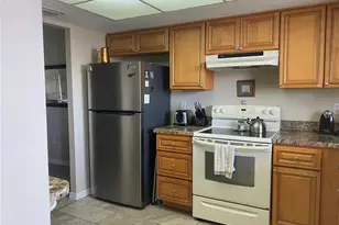 3621 Lake Bayshore Dr, Bradenton, FL 34205 - Photo 3