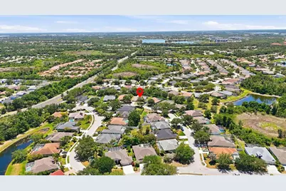 7210 Switchgrass Trail, Lakewood Ranch, FL 34202 - Photo 33