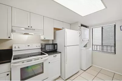 7500 40th Avenue W #203, Bradenton, FL 34209 - Photo 9
