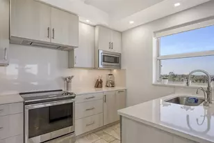 3060 Grand Bay Blvd, Longboat Key, FL 34228 - Photo 11