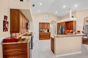 4813 Benchmark Ct, Sarasota, FL 34238 - Photo 13