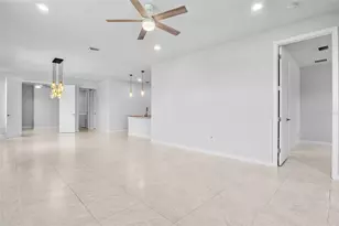 12276 Marsh Pointe Rd, Sarasota, FL 34238 - Photo 5