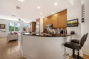 235 Cocoanut Ave, Sarasota, FL 34236 - Photo 19