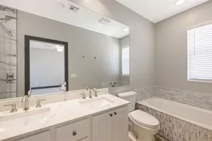 1586 Dorgali Dr, Sarasota, FL 34238 - Photo 37