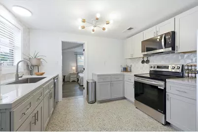301 28th Street W, Bradenton, FL 34205 - Photo 23