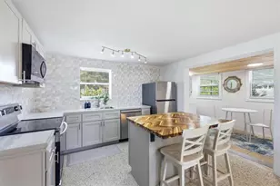 301 28th St W, Bradenton, FL 34205 - Photo 11