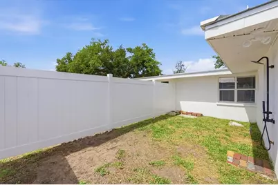 301 28th Street W, Bradenton, FL 34205 - Photo 33