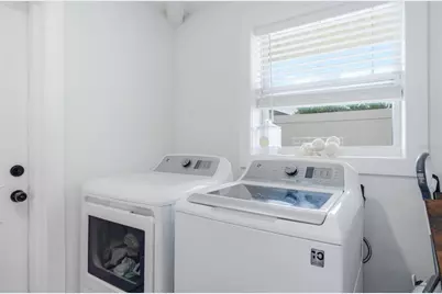 301 28th Street W, Bradenton, FL 34205 - Photo 33