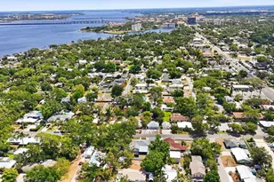 301 28th St W, Bradenton, FL 34205 - Photo 65