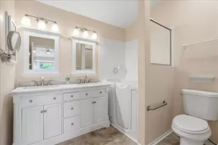 4129 Vallarta Ct, Sarasota, FL 34233 - Photo 15