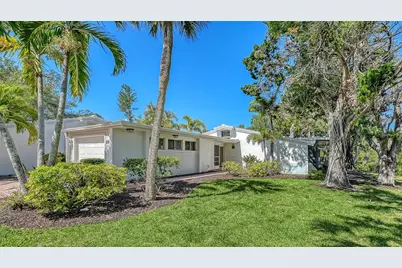 239 Hourglass Way #V7, Sarasota, FL 34242 - Photo 5