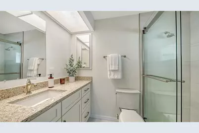 239 Hourglass Way #V7, Sarasota, FL 34242 - Photo 29