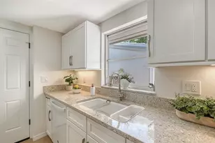 239 Hour Glass Way, Sarasota, FL 34242 - Photo 19