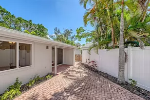 239 Hour Glass Way, Sarasota, FL 34242 - Photo 43