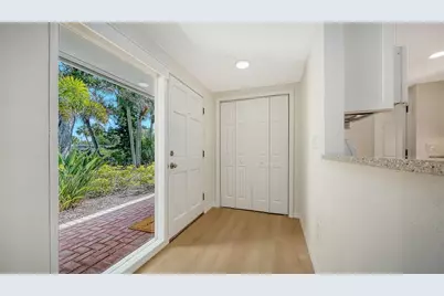 239 Hourglass Way #V7, Sarasota, FL 34242 - Photo 5