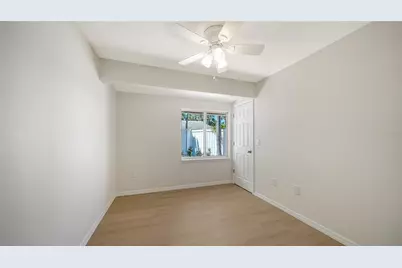 239 Hourglass Way #V7, Sarasota, FL 34242 - Photo 33