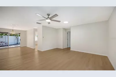239 Hourglass Way #V7, Sarasota, FL 34242 - Photo 21