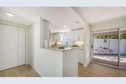 239 Hourglass Way #V7, Sarasota, FL 34242 - Photo 15