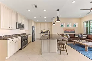 395 Aruba Cir, Bradenton, FL 34209 - Photo 17