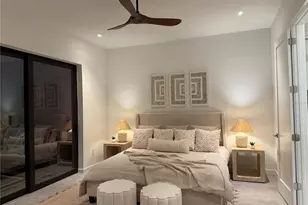 2306 Valencia Dr, Sarasota, FL 34239 - Photo 19
