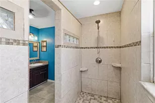 7211 48th Ave E, Palmetto, FL 34221 - Photo 13