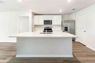 5815 Silver Moonlight Dr, Palmetto, FL 34221 - Photo 3