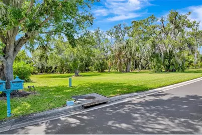 1846 Amberwynd Circle W, Palmetto, FL 34221 - Photo 3