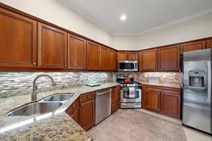 8406 Miramar Way, Lakewood Ranch, FL 34202 - Photo 17