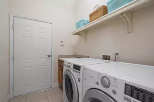 8406 Miramar Way, Lakewood Ranch, FL 34202 - Photo 23