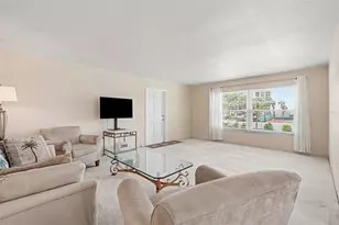 7151 Sunset Way, Saint Pete Beach, FL 33706 - Photo 7