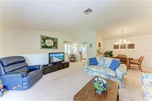 5685 Gardens Dr, Sarasota, FL 34243 - Photo 5